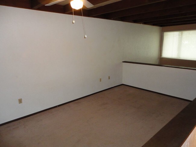 Building Photo - 713 SW 75th St