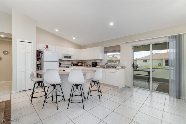 Foto del edificio - 879 Rue Labeau Cir