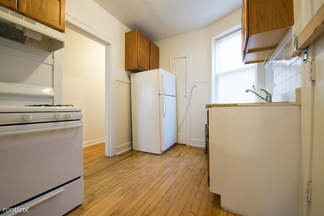 Building Photo - 49 N Austin Blvd