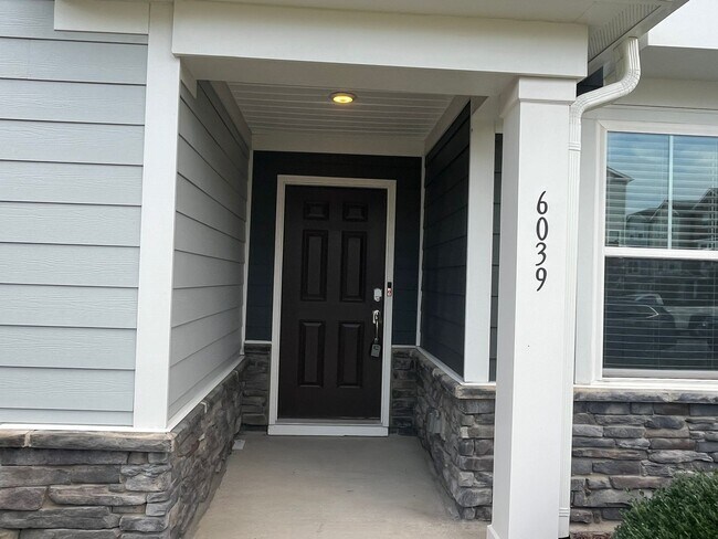Foto del edificio - 6039 Kayton St