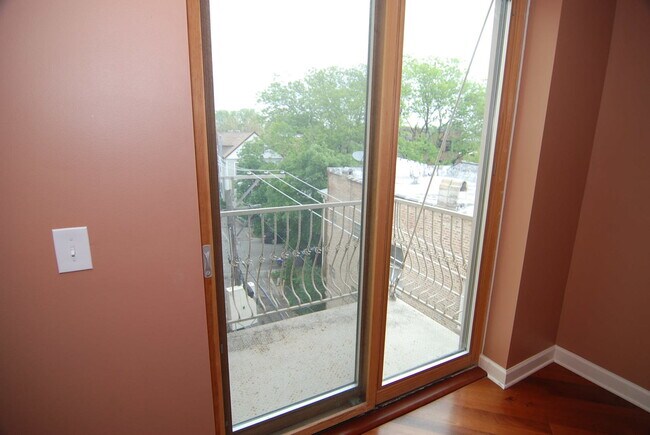 Foto del edificio - 1529 W Hollywood Ave