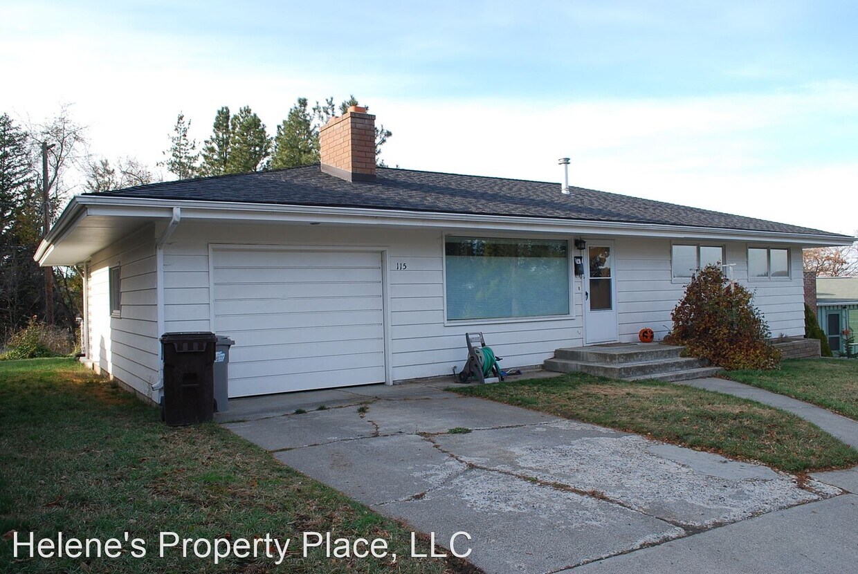 Primary Photo - 3 br, 2 bath House - 115 SW Skyline Drive