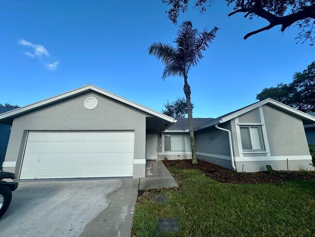 Building Photo - 5810 NW 37th Ave