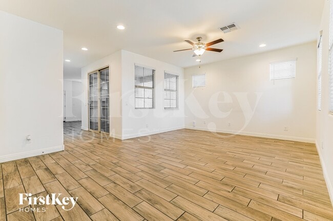 Foto del edificio - 6926 E Butte St