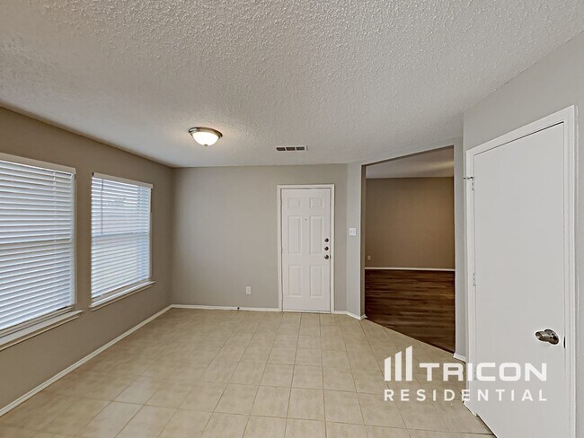 Building Photo - 521 Olive Street Crowley TX