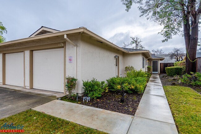 Building Photo - 1176 W Olive Ave