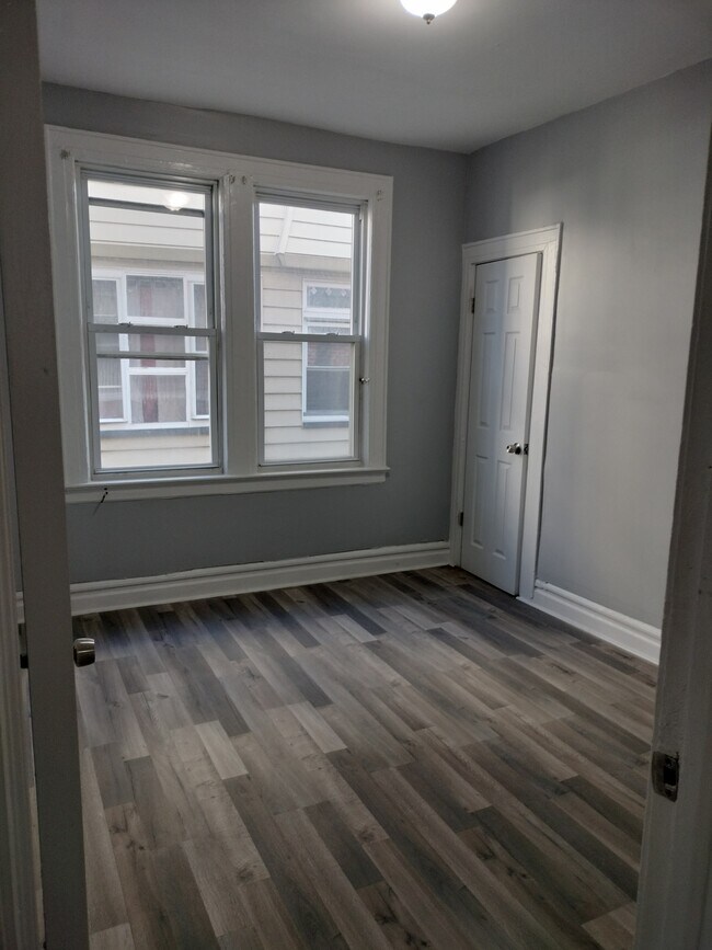 Bedroom - 28 Bock Ave