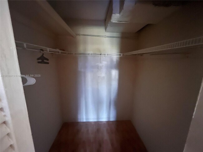 Foto del edificio - 65 NE 202nd Terrace