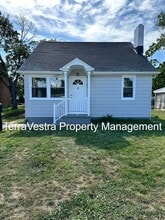 Building Photo - 804 N 6th St