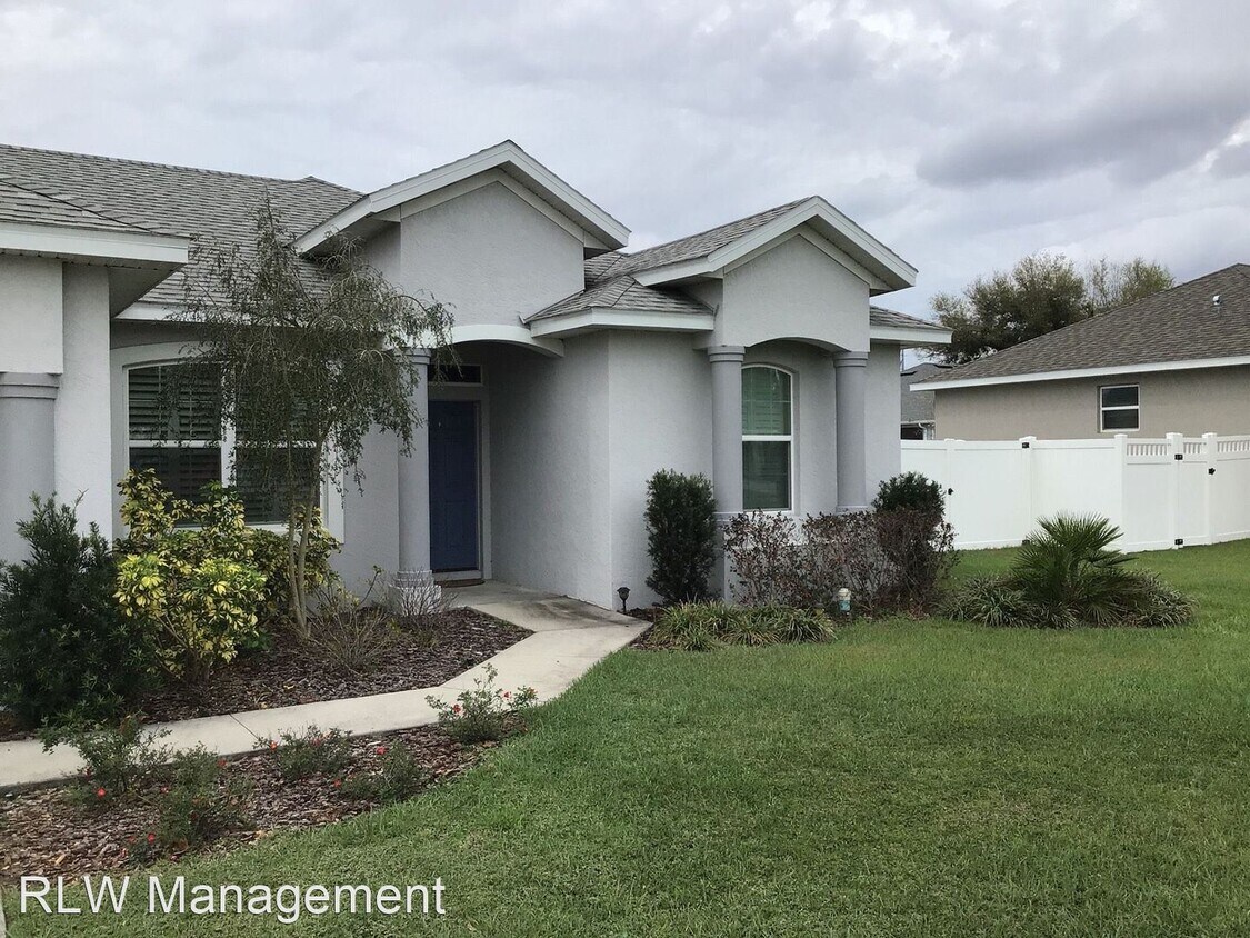 3 br, 2 bath House 13116 Laurel Crest Ct House Rental in Grand