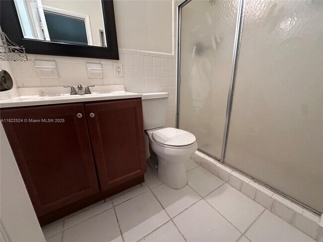Foto del edificio - 5420 NE 22nd Terrace