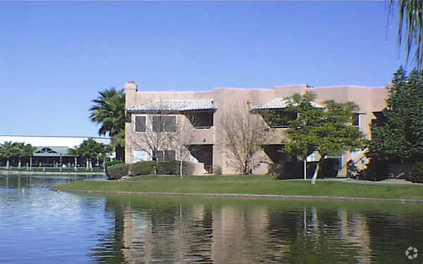 Building Photo - Shores At Andersen Springs