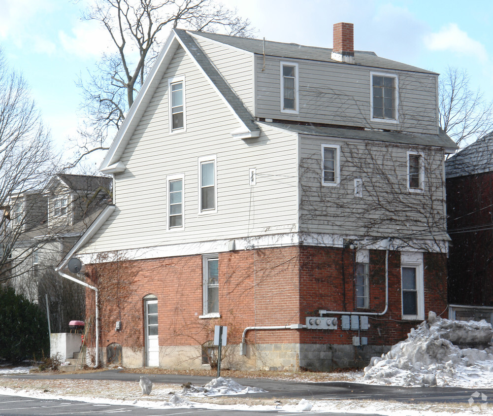 Building Photo - 133 N Barnard St