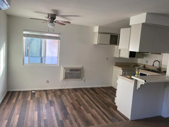 Foto del edificio - 12562 Brookshire Ave
