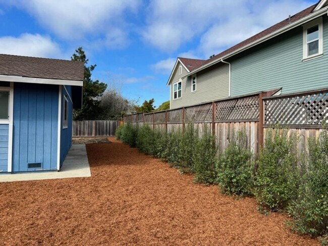 Foto del edificio - Live Oak Spacious and Upgraded 4 Bedroom 2...