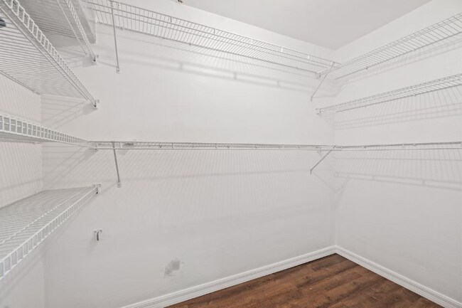 Building Photo - 306 SW 11th Ave