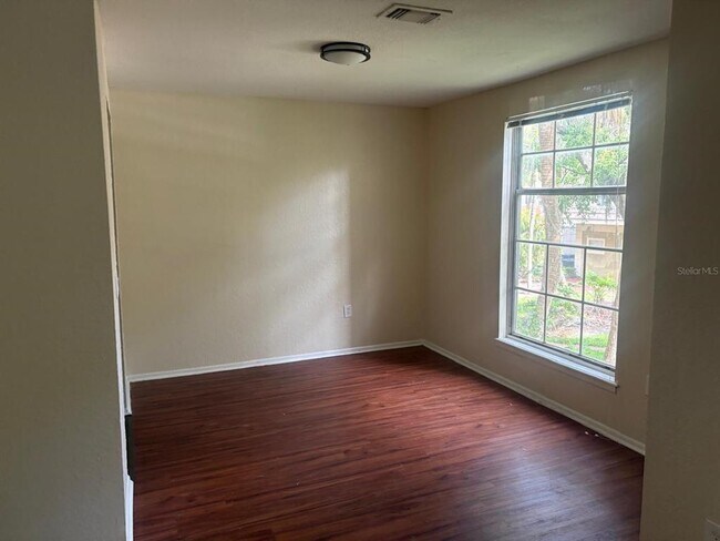 Foto del edificio - 4015 Versailles Dr
