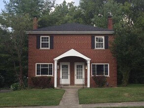 Building Photo - 54 Woodlawn Ave