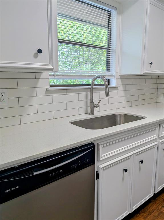 Foto del edificio - 905 E 51st St