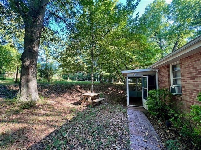 Building Photo - 3743 Jiles Rd