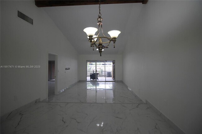 Building Photo - 10351 Juniper Ct