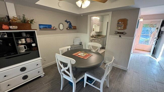 Building Photo - 209 W Miracle Strip Pkwy