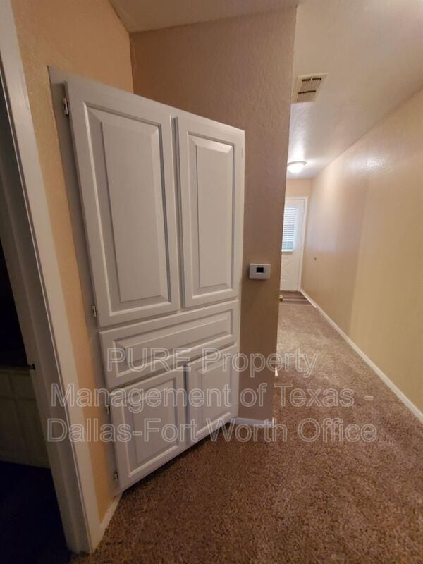 Building Photo - 6321 Kelly Dr