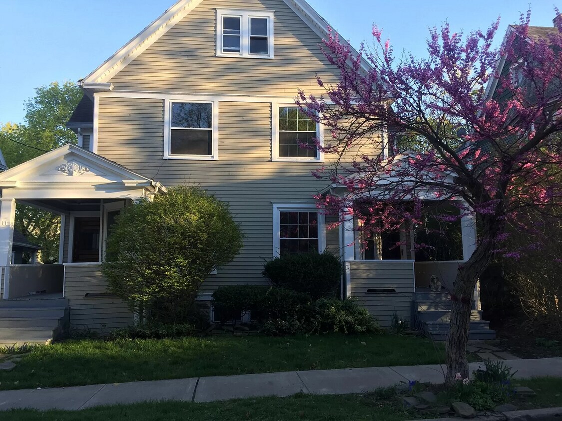 11 Lincoln Ave Unit A, Binghamton, NY 13905 Apartments in Binghamton