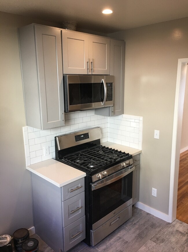 Foto del edificio - 939 W Glenoaks Blvd