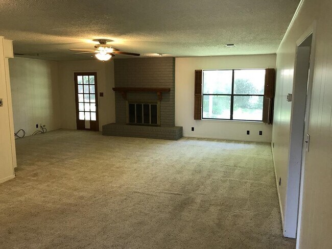 Foto del edificio - 185 Turkey Run