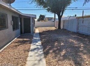 Building Photo - 1828 Lewis Ave