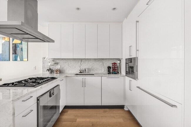 Foto del edificio - 460 W 42nd St
