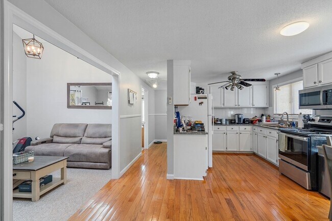 Foto del edificio - 4 Sterling Ln