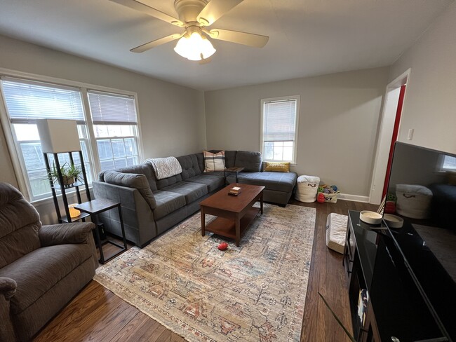 living room-main - 1314 Lincoln Way