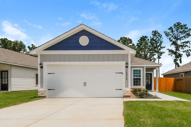 Building Photo - 15642 Plum Brk Dr