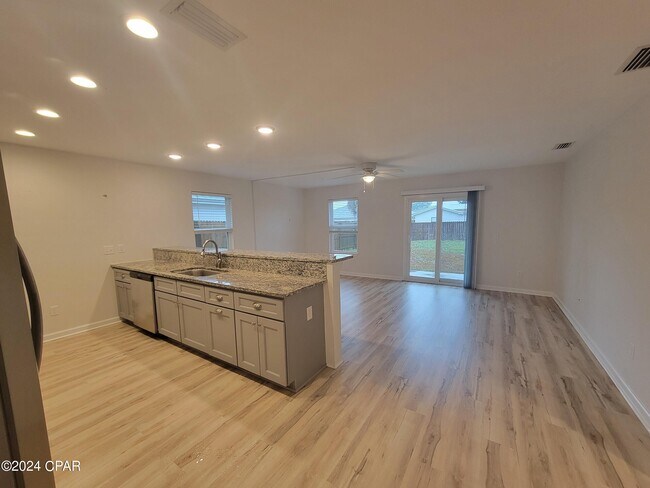 Foto del edificio - 2512 Shady Oak Ct