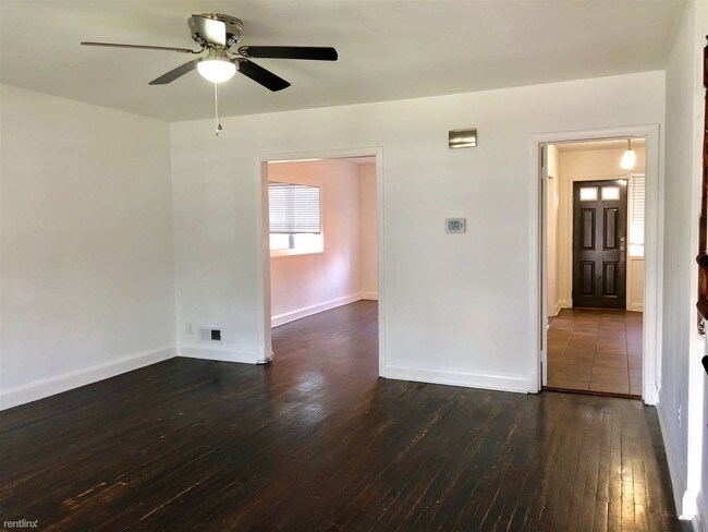 Foto del edificio - 3 br, 2 bath Townhome - 4634 Coleherne Rd