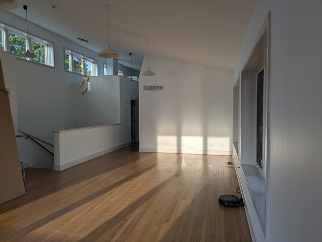 Foto del edificio - 3258 Gillham Rd