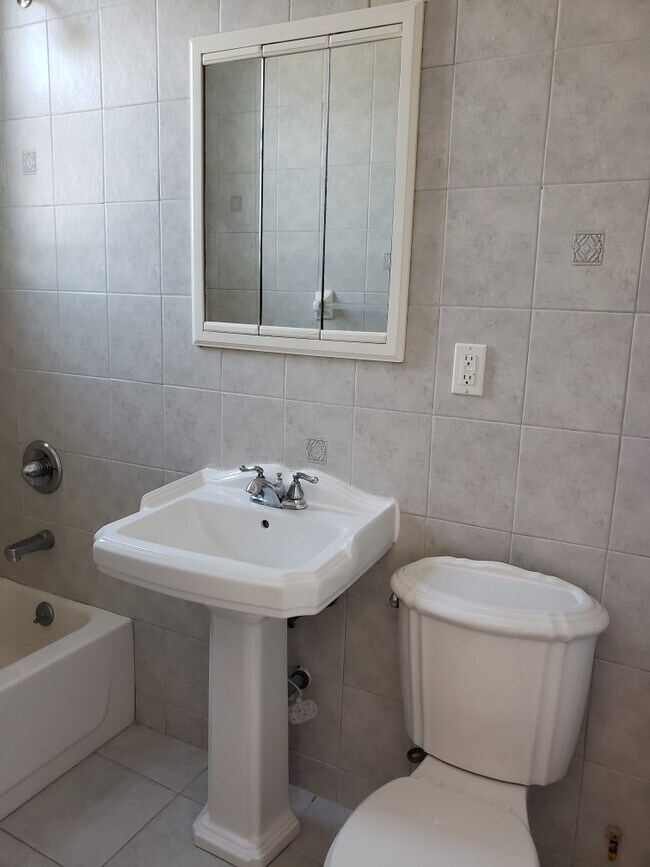 Foto del edificio - 7035 66th St