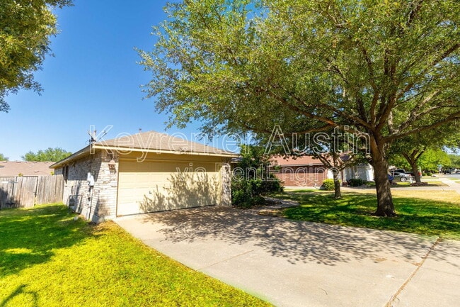 Building Photo - 2557 Vernell Way