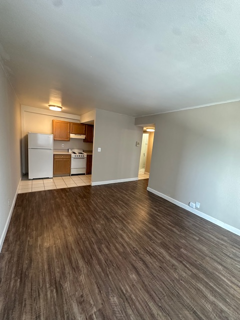 Primary Photo - 1646 N Prospect Ave