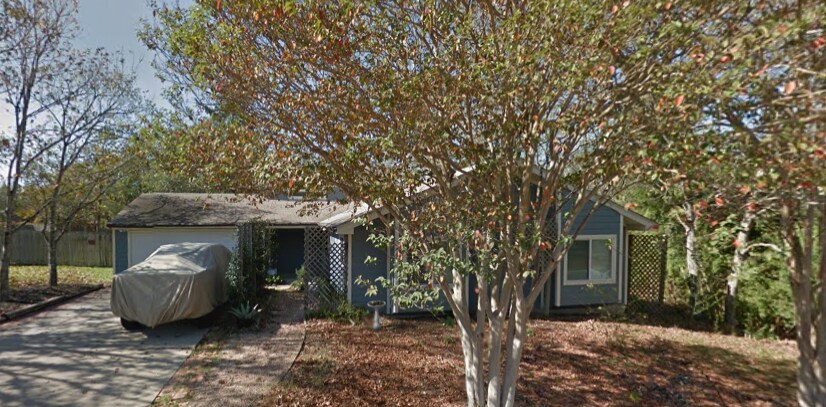 Primary Photo - 2804 Westwood Main Dr