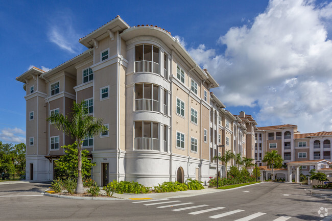 Building Photo - Diamond Oaks Village