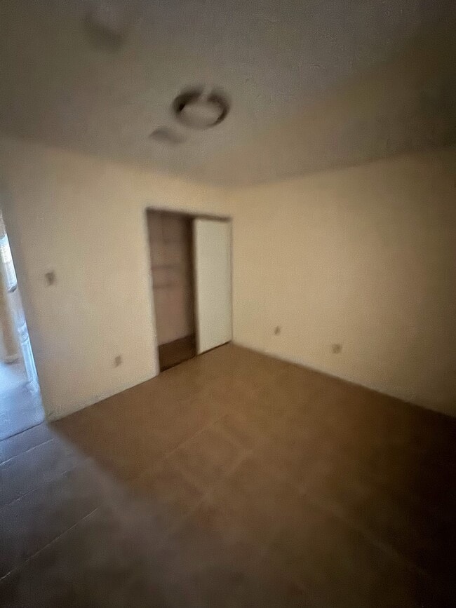 Building Photo - 7411 Creekfield Dr