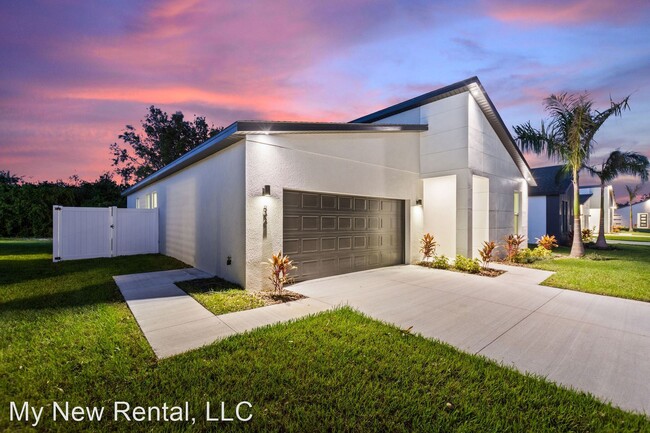 Building Photo - 4 br, 2 bath House - 322 Royal Palm Way