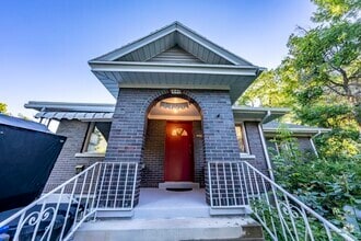 Building Photo - 441 600 E