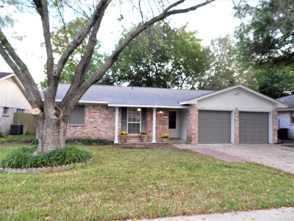 13531 Fernhill Dr  