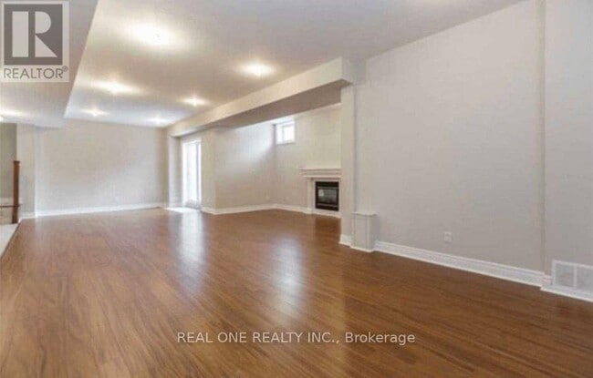 Building Photo - 212 Olive Ave