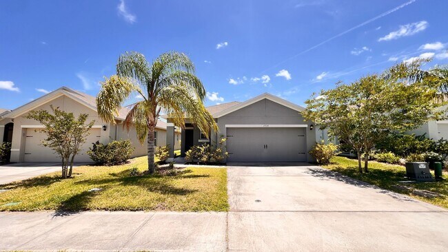 Building Photo - Beautiful 3 Bedroom, 2 Bathroom Home near ...