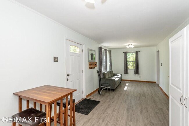 Foto del edificio - 3 br, 1.5 bath House - 547 Murray Dr.